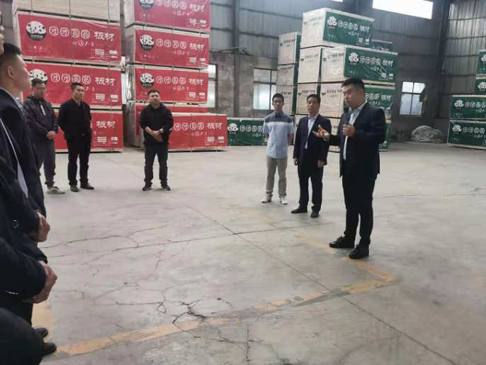 團團圓圓董事長陳浩一行到訪福康木業，建興實業參觀考察，見證品質誕生